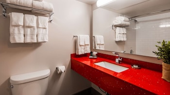 Standard Room, 2 Queen Beds, Non Smoking, Refrigerator