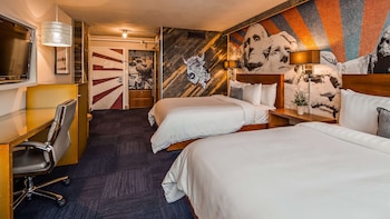 Standard Room, 2 Queen Beds, Non Smoking, Refrigerator