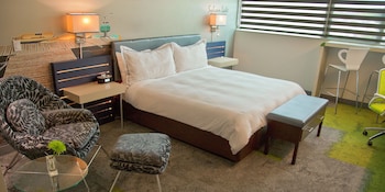 Standard Room, 1 King Bed, Non Smoking, City View