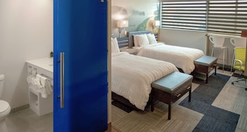 Standard Room, 2 Queen Beds, Non Smoking, City View