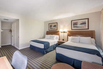 Room, 2 Queen Beds, Non Smoking