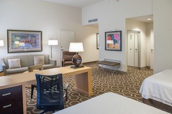Studio Suite, Multiple Beds, Accessible, Bathtub