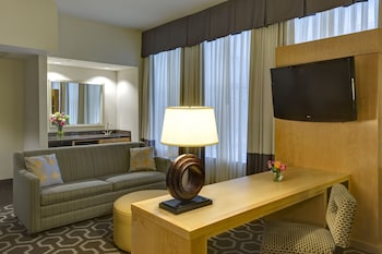 Studio suite, king bed with sofa bed