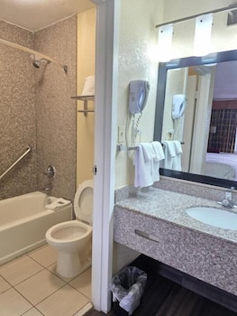 Premium Single Room, 1 King Bed, Non Smoking, Ensuite