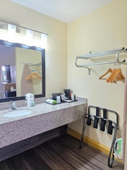 Standard Double Room, 2 Double Beds, Mobility Accessible, Non Smoking