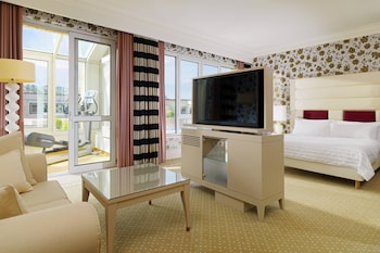 Suite, 1 Bedroom, City View