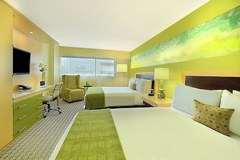 Grand Room, 2 Queen Beds (Deluxe)