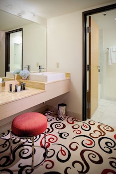 Grand Studio, 1 King Bed