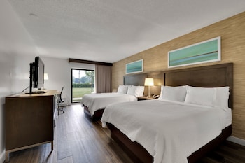 Standard Room, 2 Queen Beds, Courtyard View