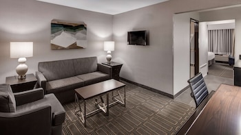 Suite, 1 King Bed, Non Smoking