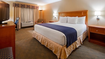 Standard Room, 1 King Bed, Non Smoking, Microwave