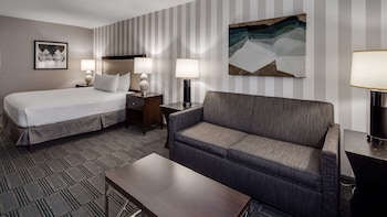 Suite, 1 King Bed, Non Smoking