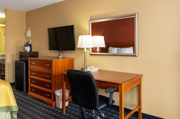 Standard Room, 1 King Bed