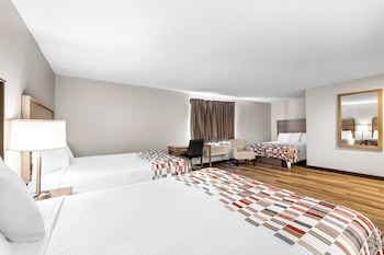 Deluxe Room, Non Smoking (2 Queen Beds and 1 Double Bed)