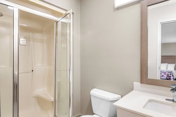 Deluxe Room, Non Smoking (2 Queen Beds and 1 Double Bed)