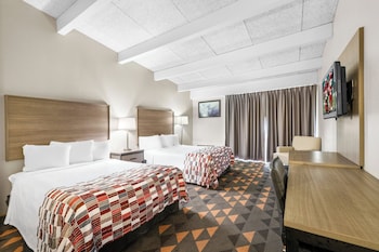 Deluxe Room, 2 Double Beds, Non Smoking