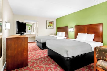 Standard Double Room, 2 Double Beds, Smoking