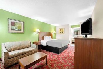 Room, 1 King Bed, Smoking