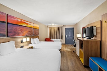 Room, 2 Queen Beds, Accessible, Non Smoking (Mobility)
