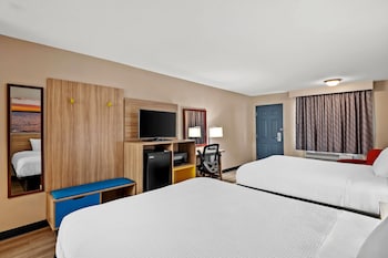 Room, 2 Queen Beds, Non Smoking