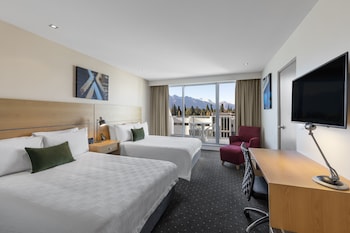 Standard Room, 2 Queen Beds, Balcony, Mountain View