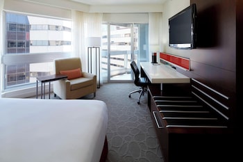 Deluxe Room, 1 King Bed with Sofa bed