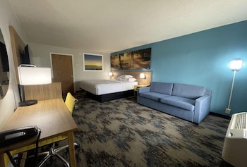 Standard Room, 1 King Bed, Smoking