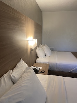 Room, 2 Double Beds, Non Smoking (Exterior Corridor)