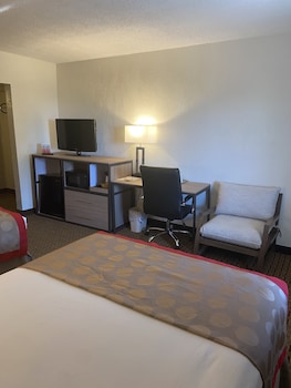 Room, 2 Double Beds, Non Smoking (Exterior Corridor)