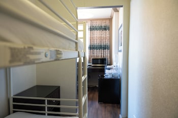 Room (Bunk)