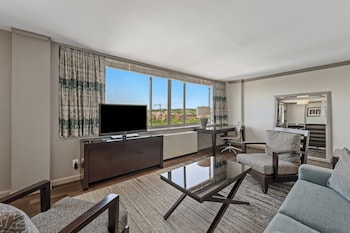 Room, 1 Bedroom (Potomac, King)