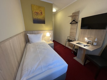 Economy Single Room, 1 Twin Bed, Courtyard View