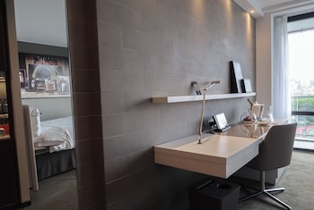 Deluxe Room, 1 King Bed, Balcony, Tower (HighFloor, Eiffel Tower View)