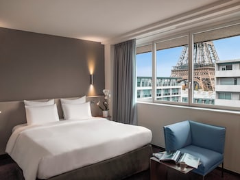 Superior Room, 1 Queen Bed, Tower (High Floor, Eiffel Tower View)