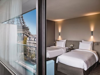 Deluxe Room, 2 Twin Beds, Balcony, Tower (Highfloor,1sofabed, Eiffel Tower View)
