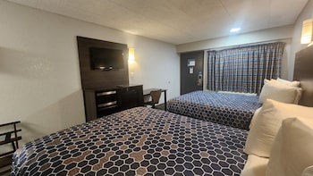 Room, 2 Queen Beds, Non Smoking (Refrigerator & Microwave)