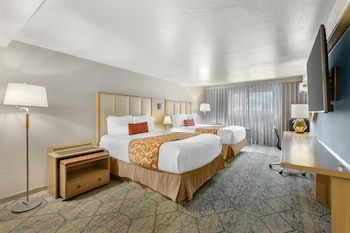 Standard Room, 2 Queen Beds, Non Smoking, Refrigerator & Microwave (Walk-in Shower, No View)