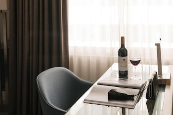 King Guestroom