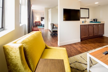 Suite, 1 King Bed