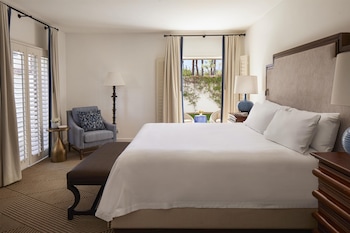 Suite, Multiple Beds, Pool View