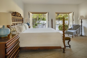 Suite, 1 King Bed with Sofa bed, Kitchenette