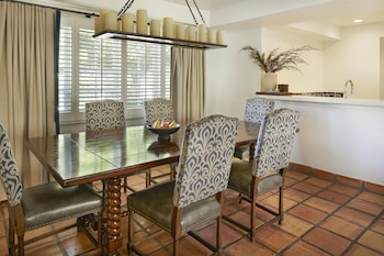 Suite, Multiple Beds