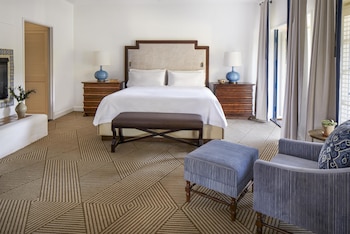 Suite, 1 King Bed, Kitchenette