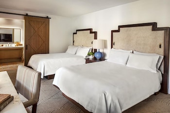 Room, 2 Queen Beds, Hearing Accessible, Microwave (Mobility and Hearing)