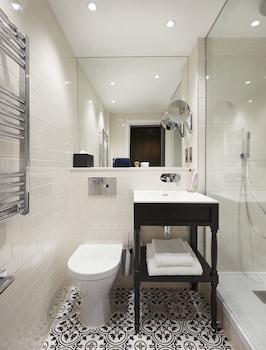 Deluxe Room, 1 King Bed