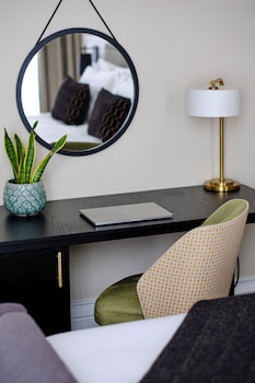 Signature Suite