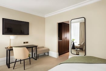 Deluxe Room, 1 King Bed