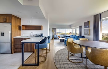 Premium Suite, River View