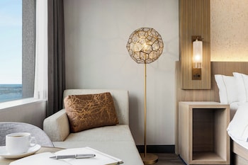 Premium Room, 1 King Bed