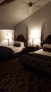 Suite, Multiple Beds, Non Smoking, Lakeside (with Sofabed)